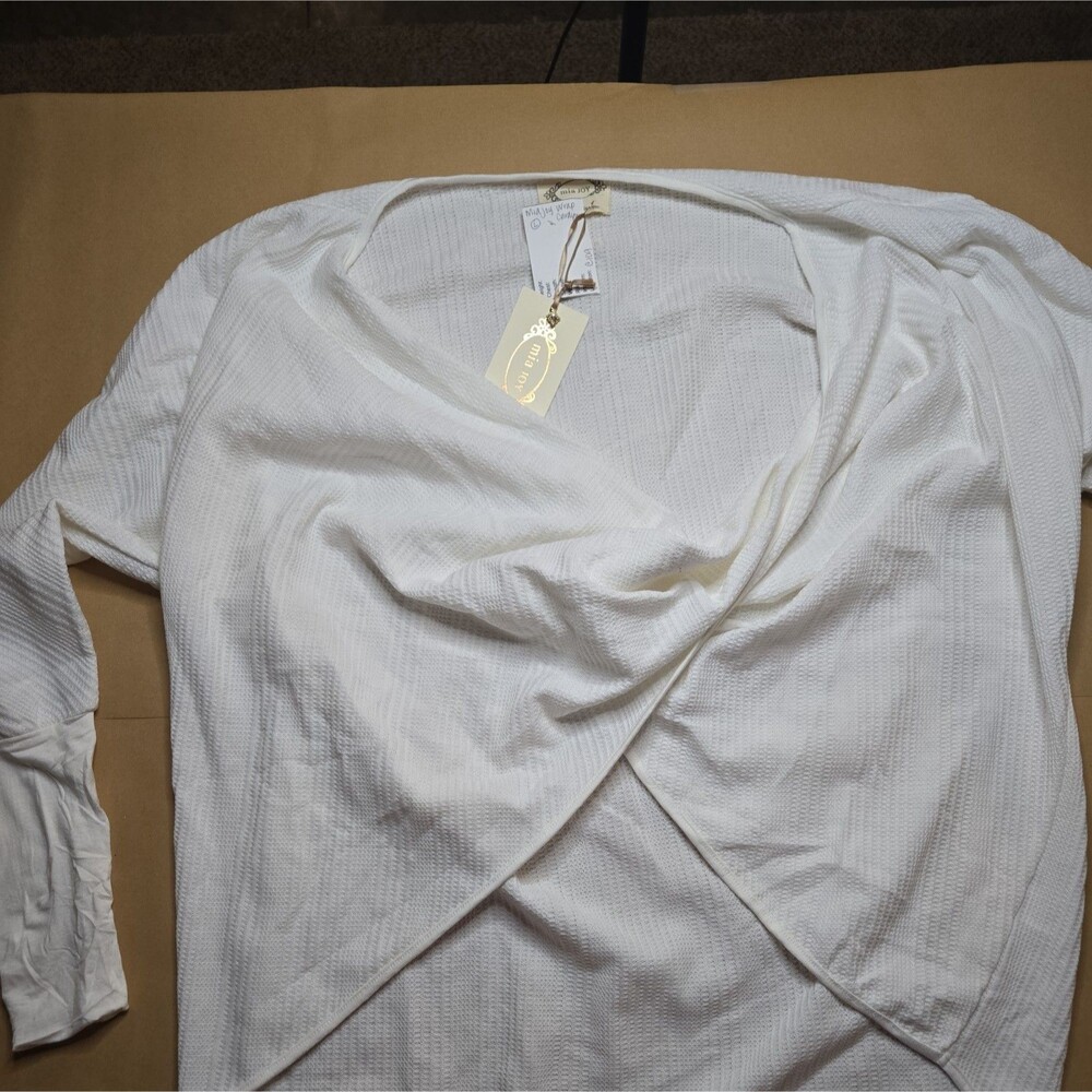 Mia Joy Ivory Cropped Sweater Women’s Size Large Emma Top NWT Joy Folie
